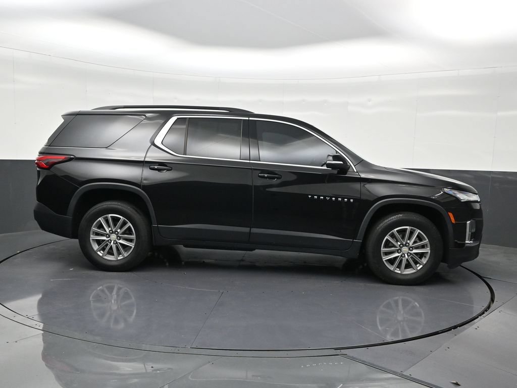 Used 2022 Chevrolet Traverse LT FWD image 7