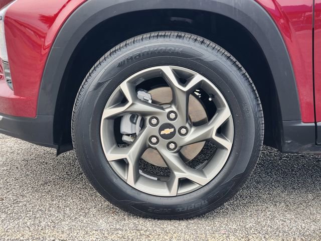 Used 2025 Chevrolet Trax LT w/ LT Convenience Package image 10