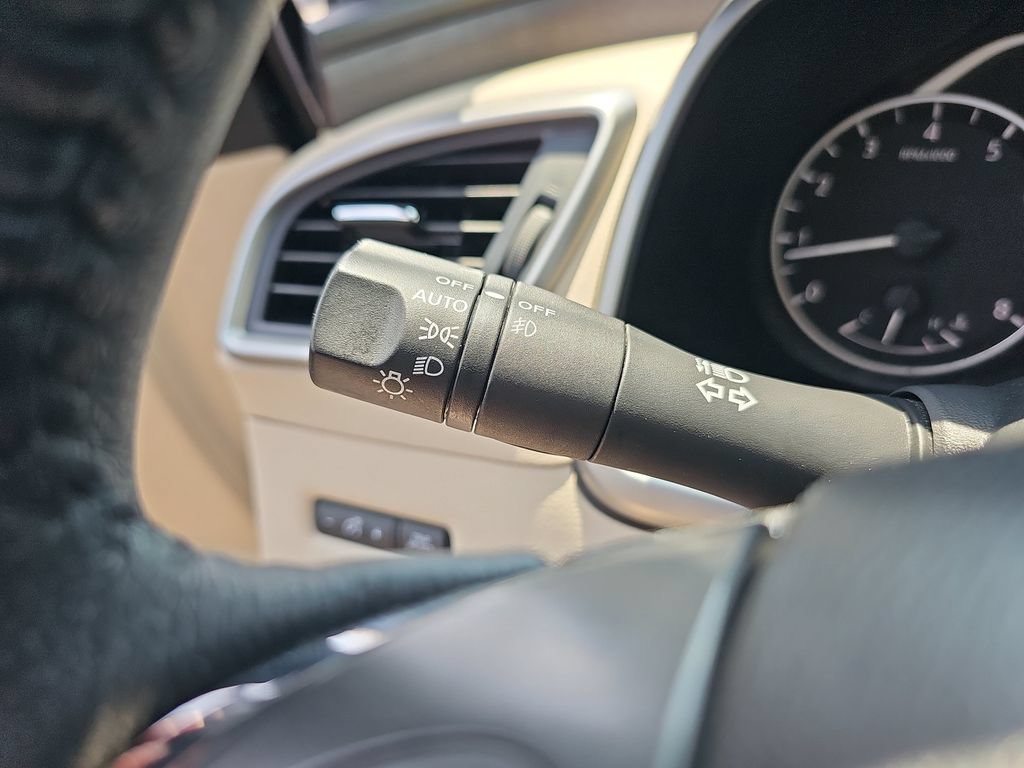 Used 2019 Nissan Murano Platinum FWD image 36