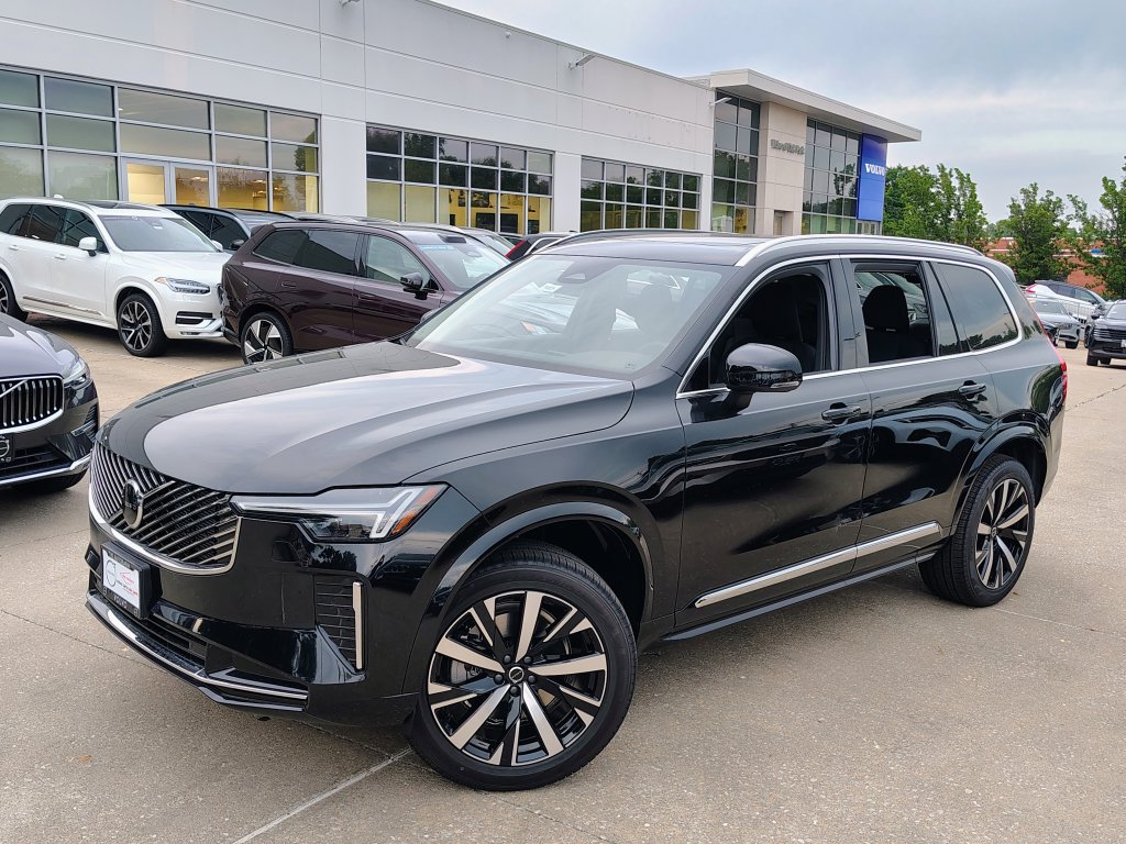 New 2026 Volvo XC90 B5 Core w/ Protection Package AWD/4WD image 2