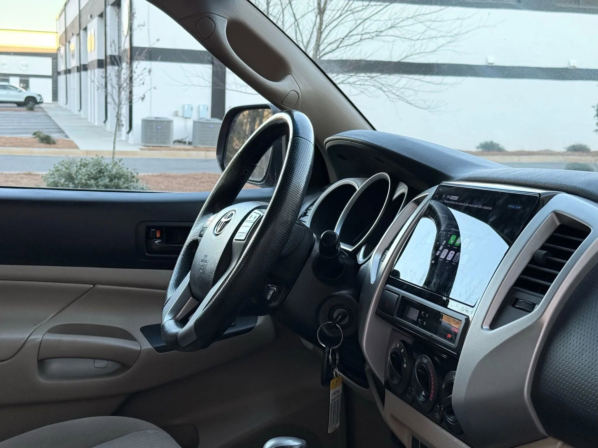 Used 2013 Toyota Tacoma PreRunner image 23