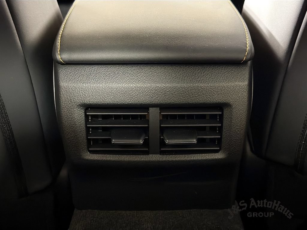 Used 2025 Lexus IS 500 RWD image 31