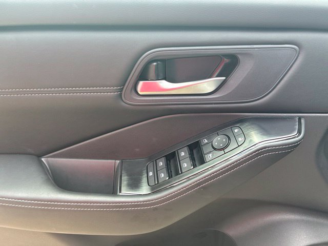 Used 2026 Nissan Rogue Dark Armor FWD image 20