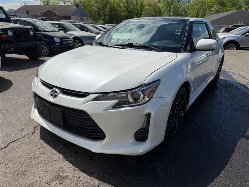Used 2015 Scion tC image 2