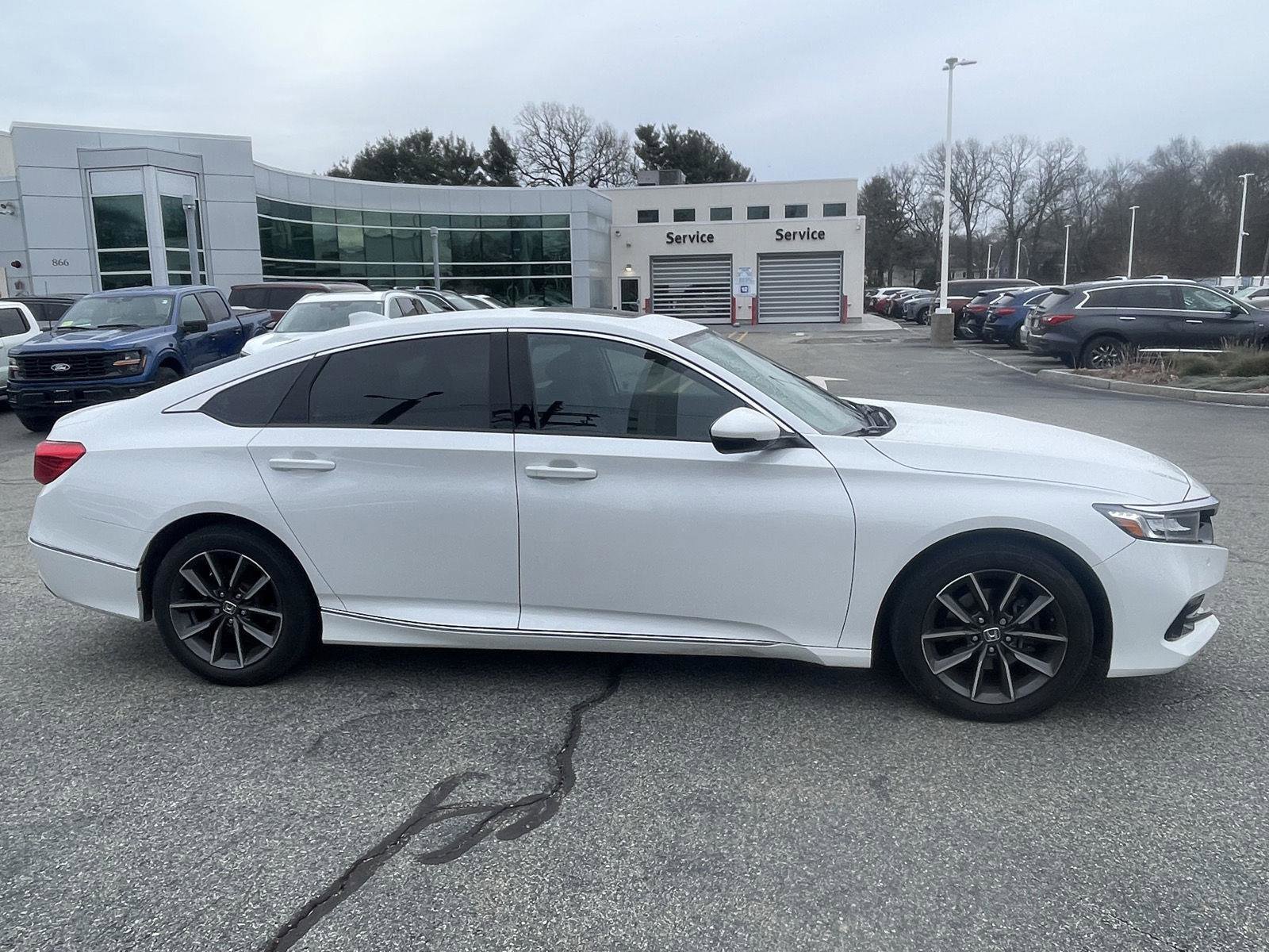 Used 2022 Honda Accord EX-L image 3