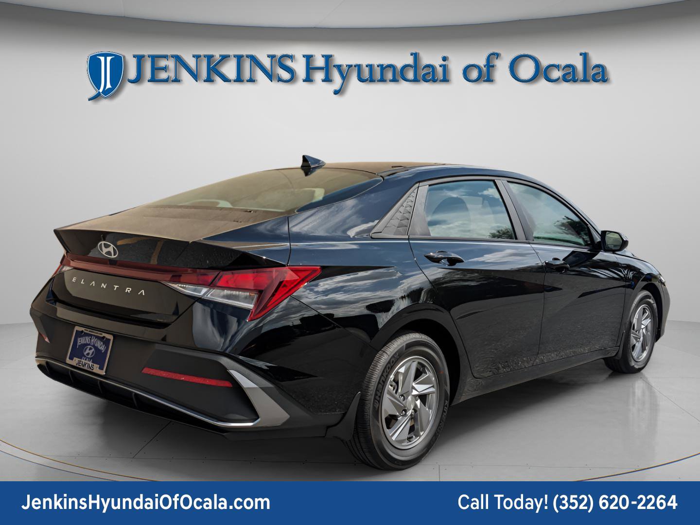 New 2026 Hyundai Elantra SE image 3