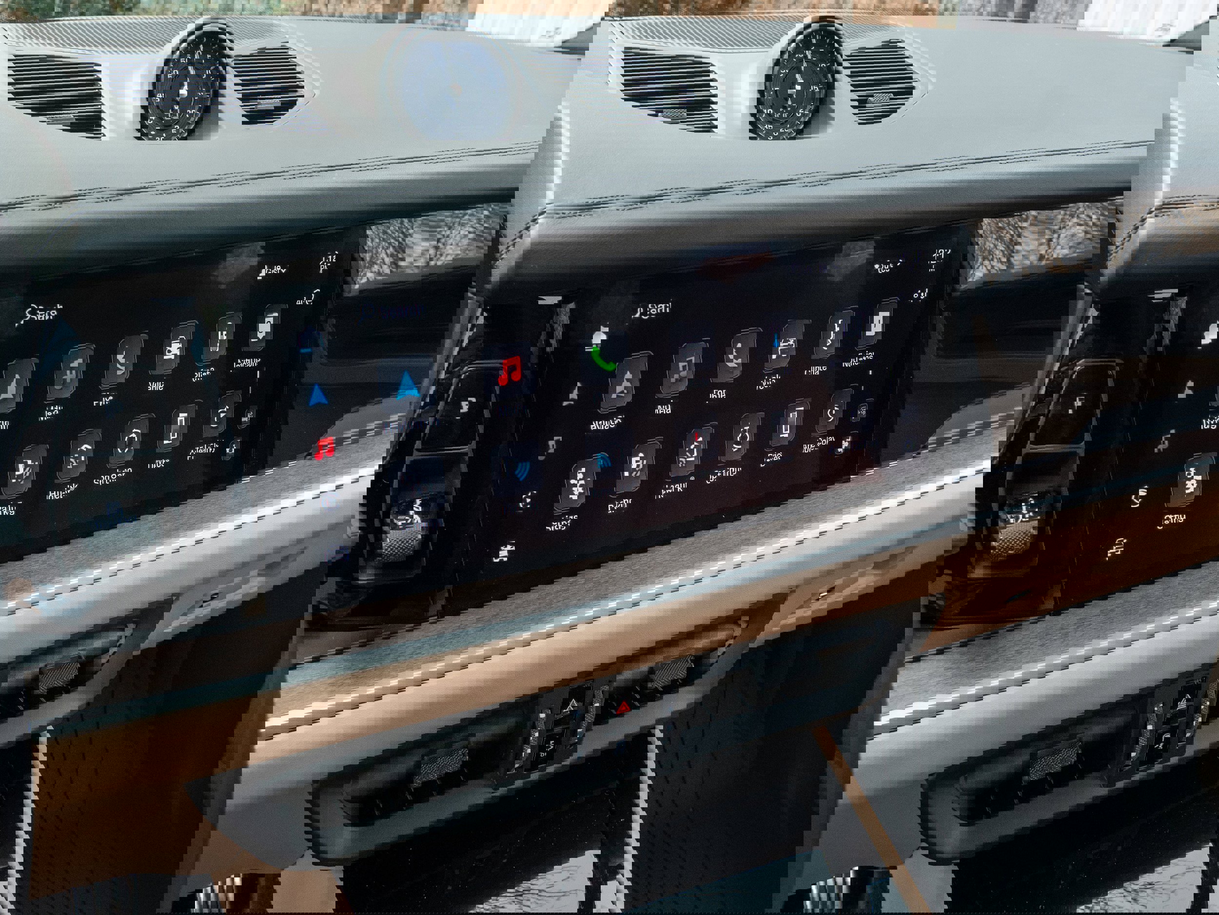 Certified 2024 Porsche Cayenne S w/ Premium Package Plus (PP1) image 27