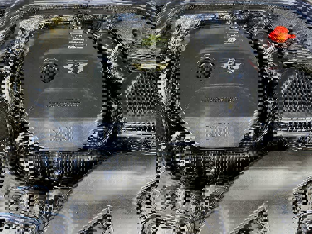 Used 2016 MINI Cooper S image 9