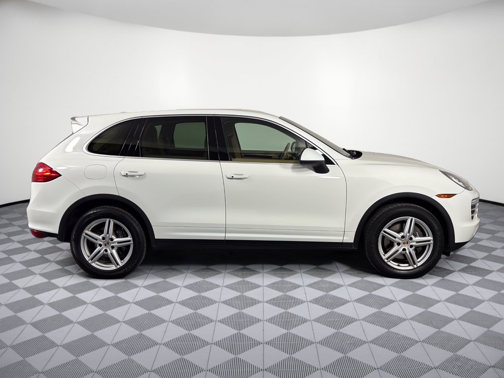 Used 2014 Porsche Cayenne Platinum Edition AWD/4WD image 8
