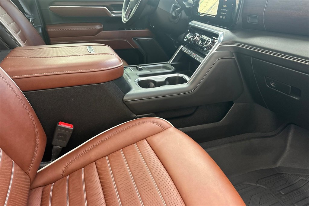 Used 2024 GMC Sierra 2500 Denali Ultimate image 16