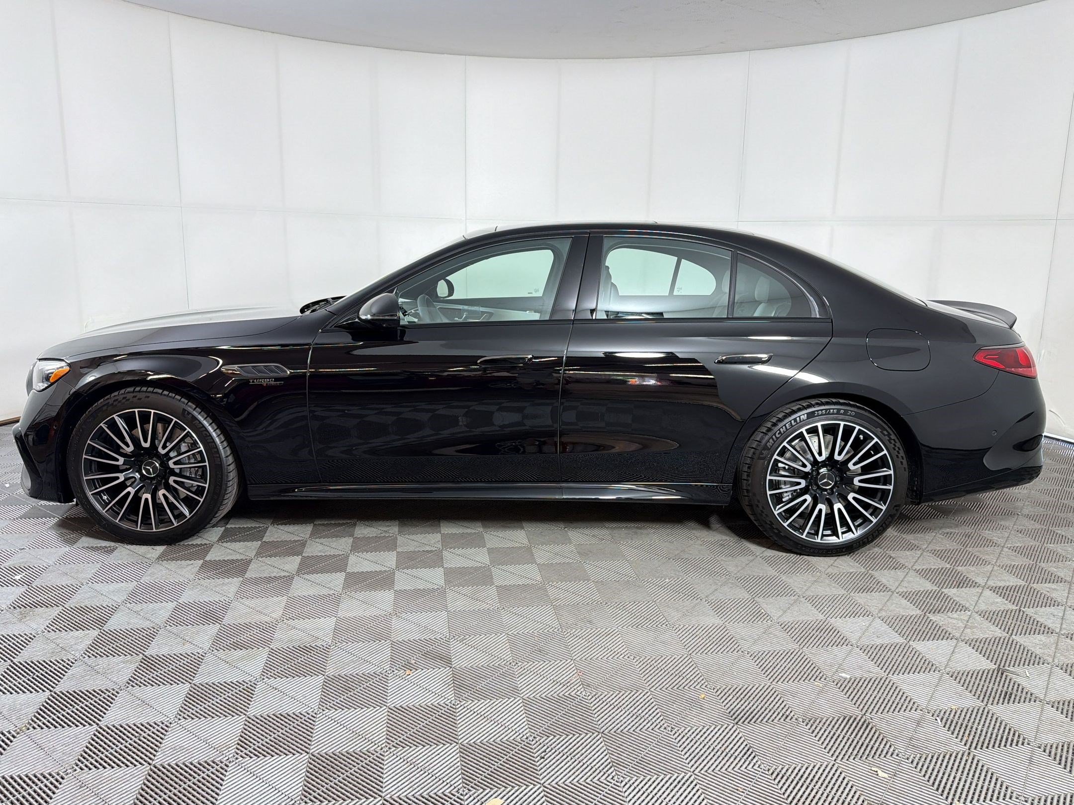 New 2026 Mercedes-Benz E 53 AMG e 4MATIC Sedan video 2