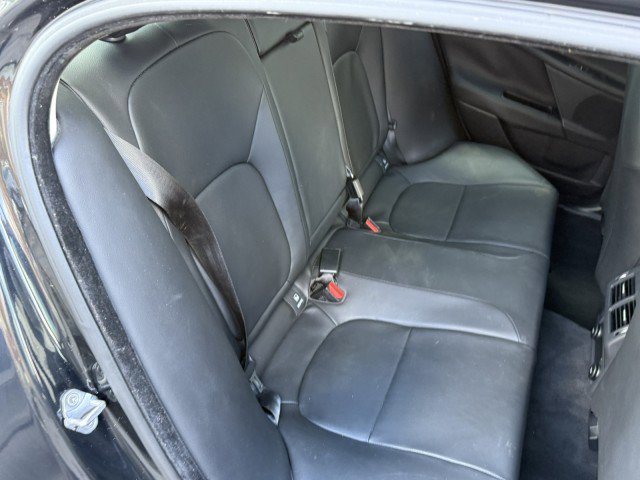 Used 2017 Jaguar XE Premium image 27