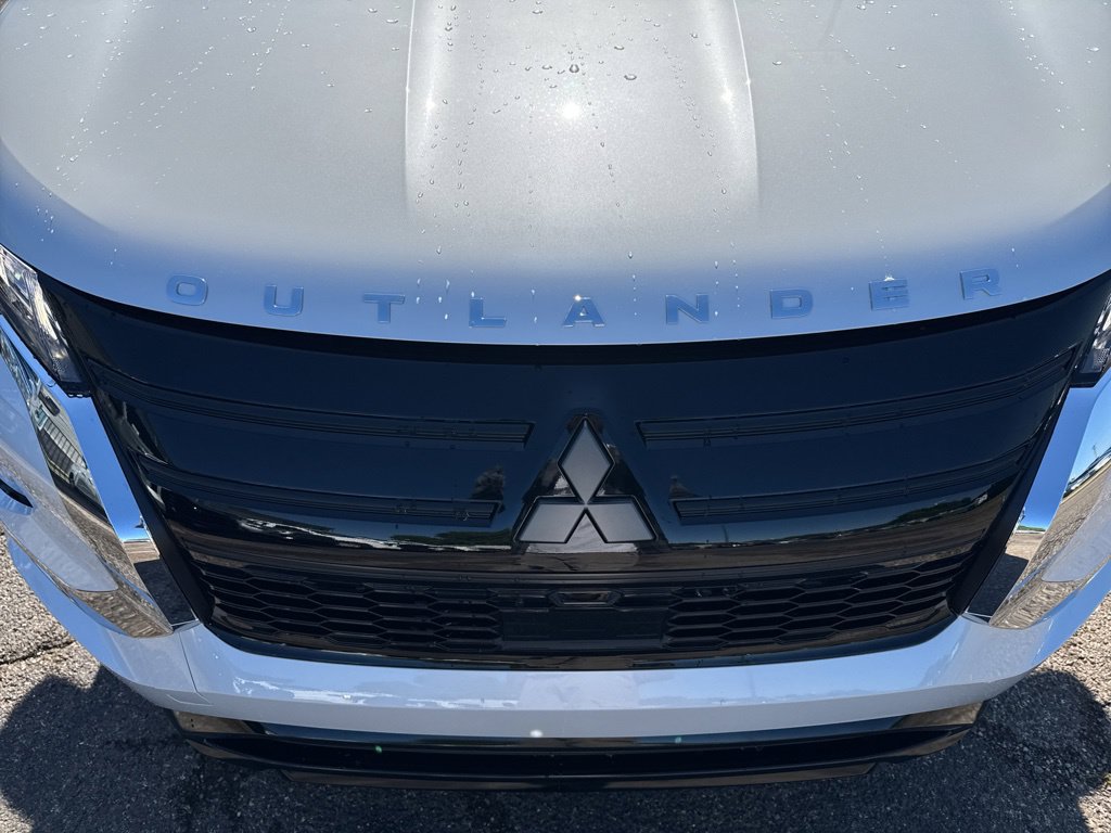 New 2026 Mitsubishi Outlander LE FWD image 50