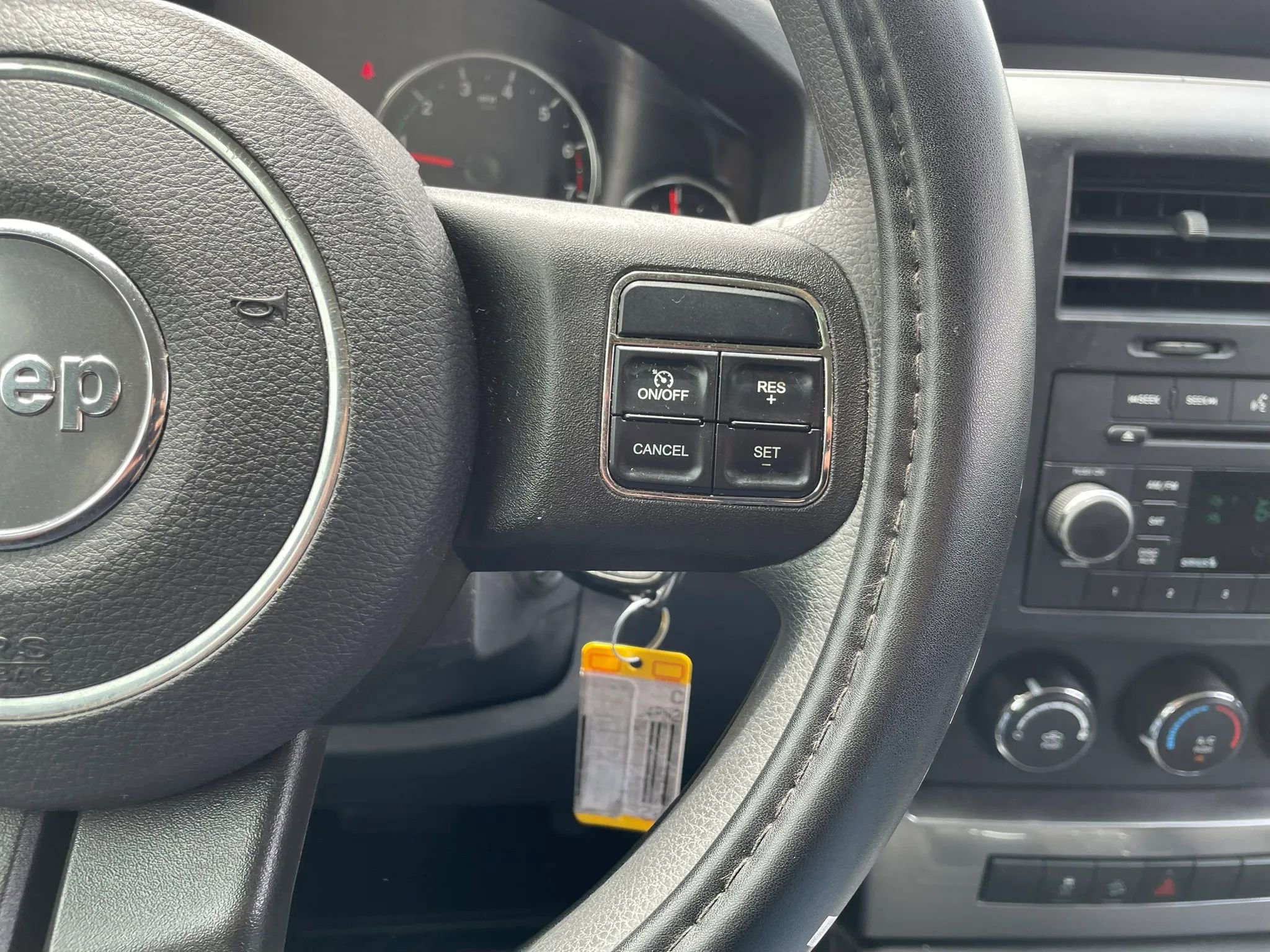 Used 2011 Jeep Liberty Sport image 18