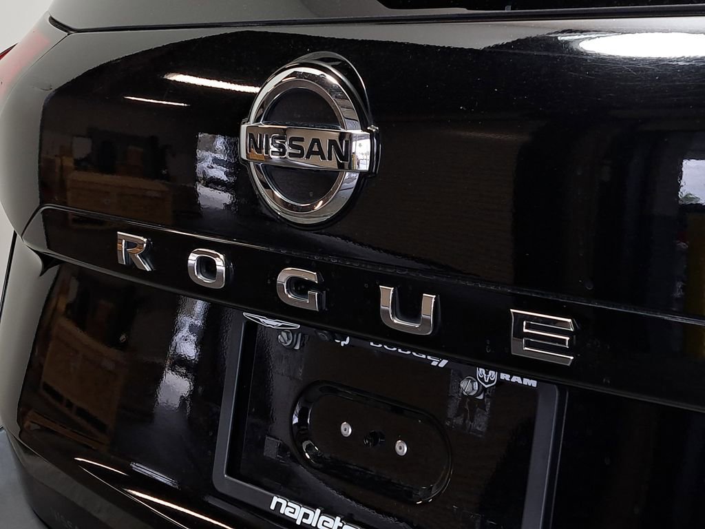 Used 2021 Nissan Rogue S image 7