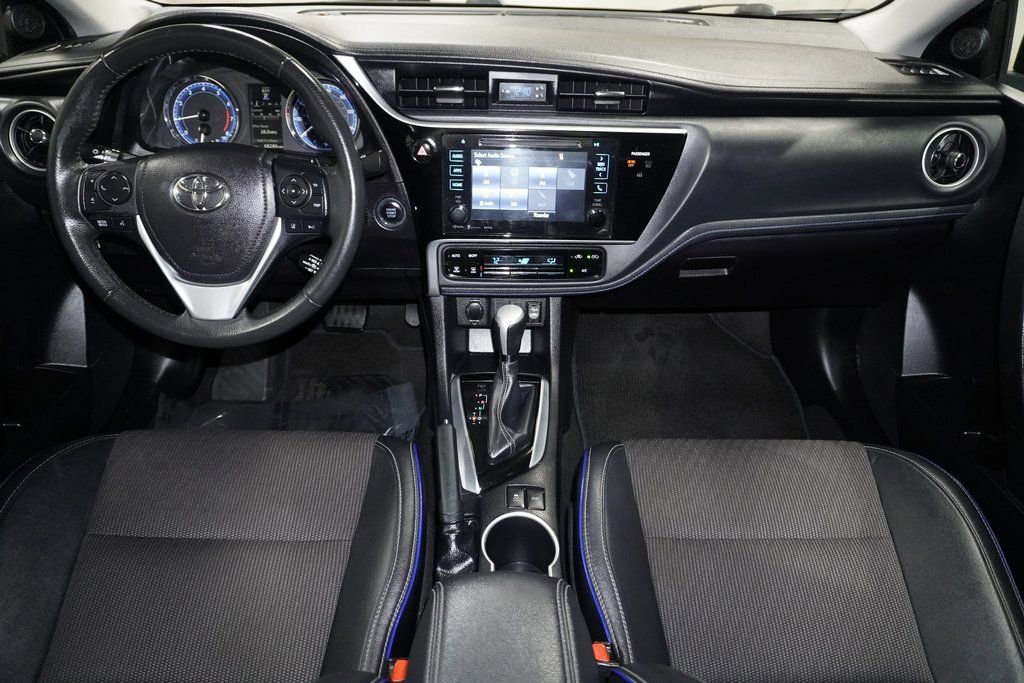 Used 2017 Toyota Corolla SE w/ SE Premium Package image 15