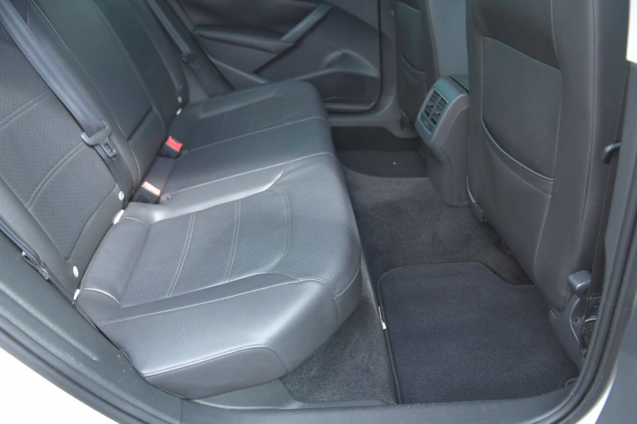 Used 2014 Volkswagen Passat 1.8T SE image 38