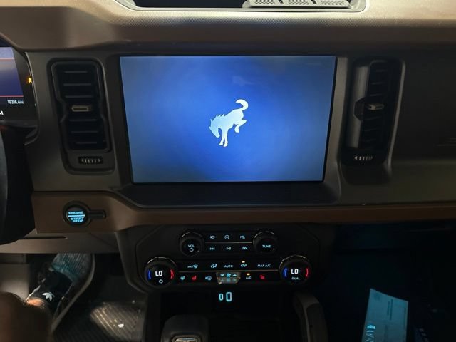 Used 2024 Ford Bronco Outer Banks AWD/4WD image 5