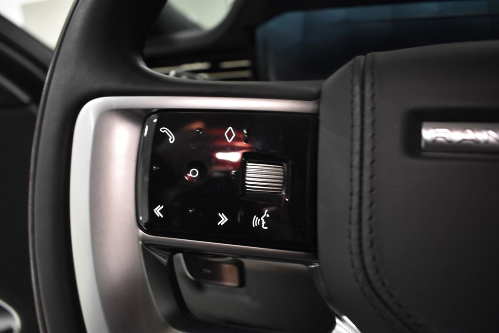 Used 2025 Land Rover Range Rover Autobiography image 32