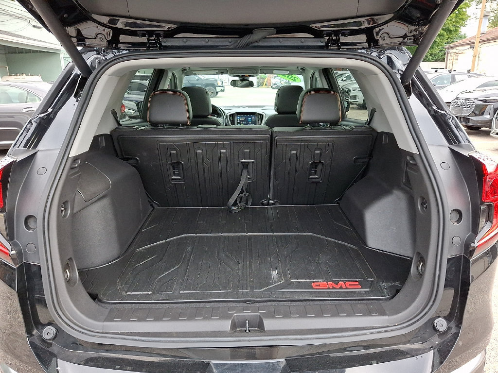 Used 2024 GMC Terrain AT4 AWD/4WD image 29