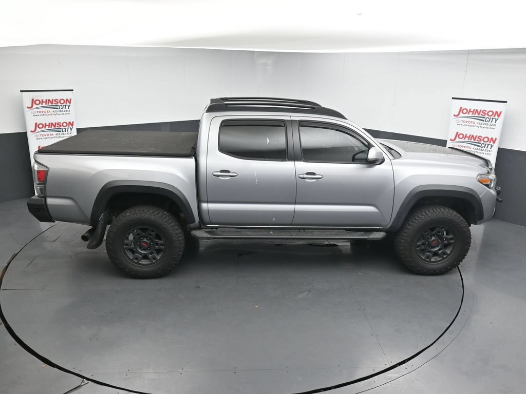 Used 2021 Toyota Tacoma TRD Off-Road AWD/4WD image 17