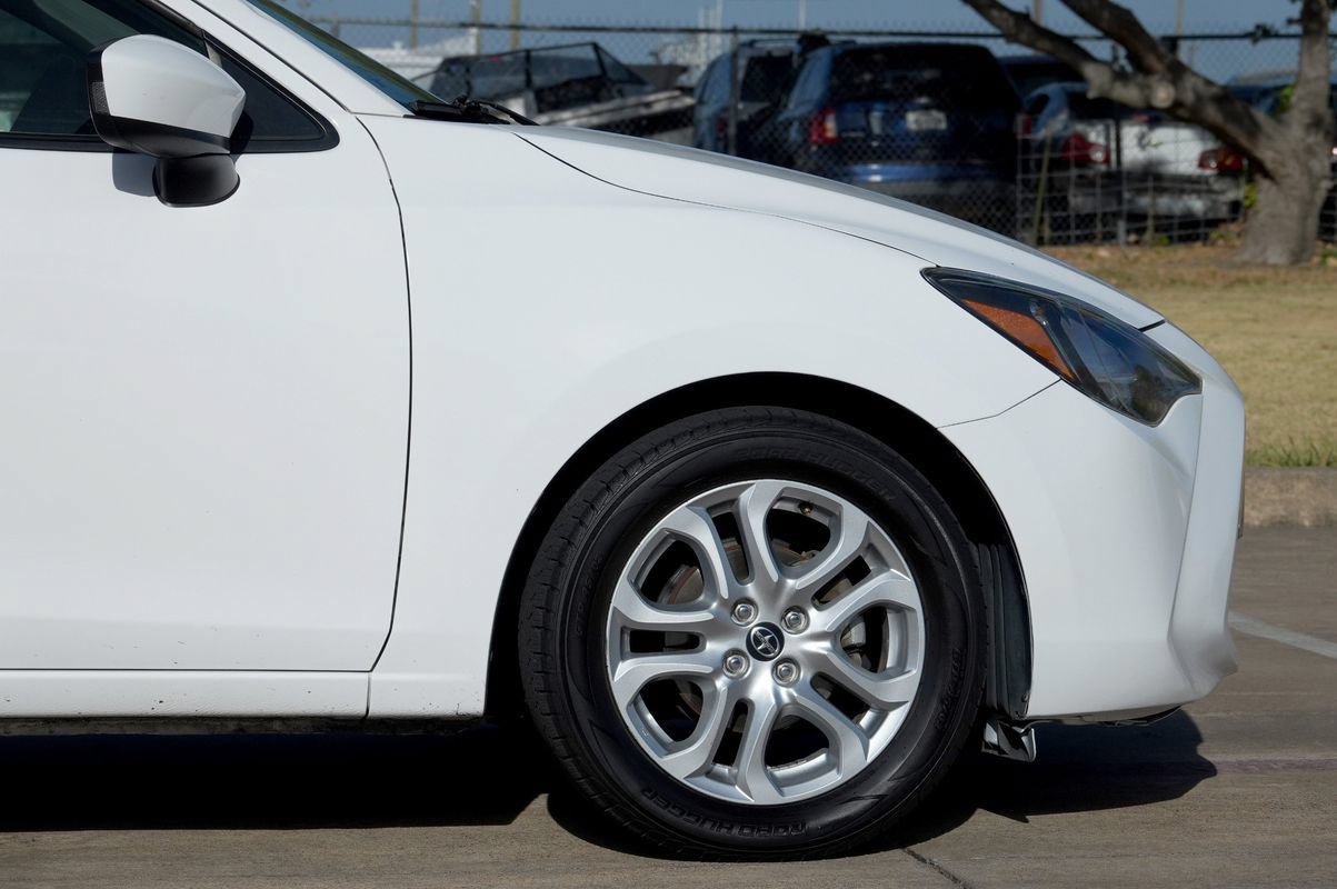 Used 2016 Scion iA FWD image 28