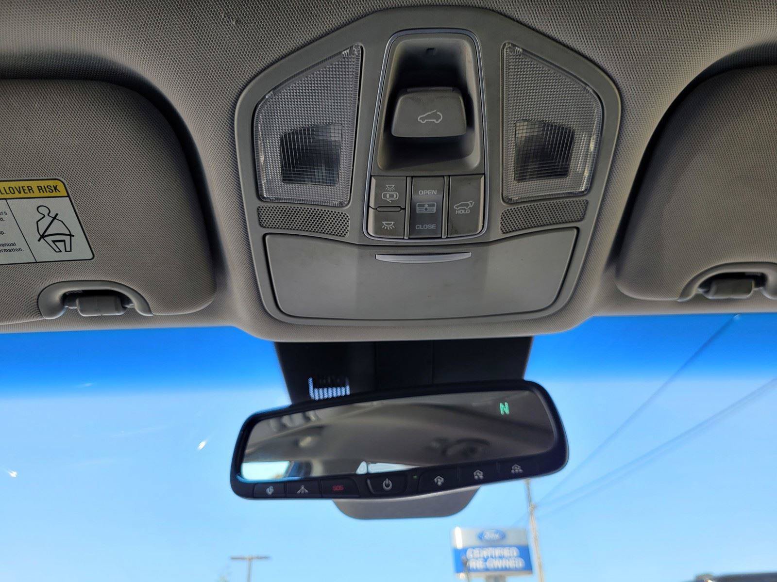 Used 2017 Hyundai Santa Fe Limited FWD image 30
