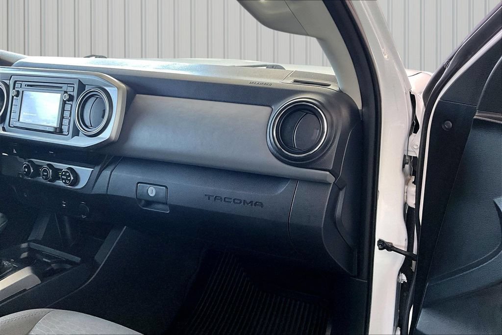 Used 2017 Toyota Tacoma SR5 w/ Tow Package RWD image 12