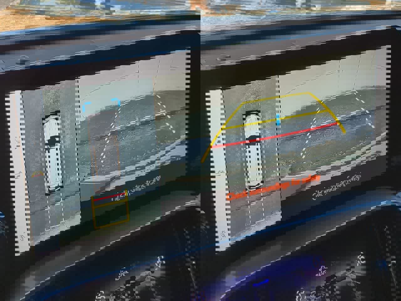 Used 2025 Lexus LX 600 4WD w/ Premium Package image 31