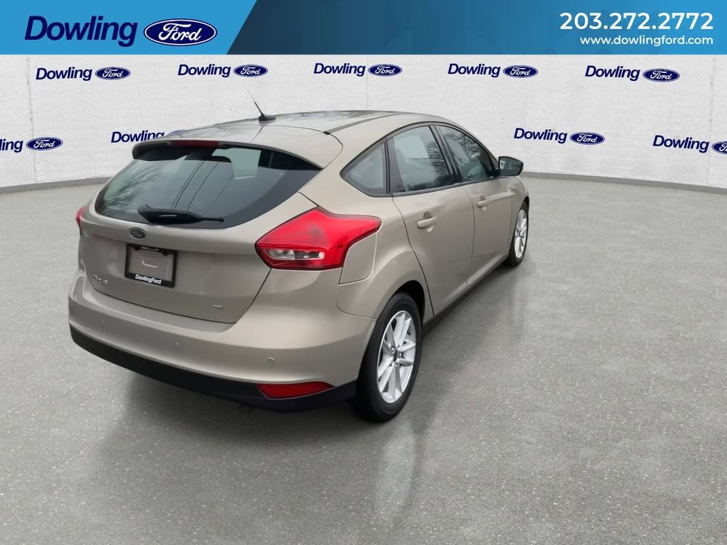 Used 2016 Ford Focus SE w/ SE Cold Weather Package image 3
