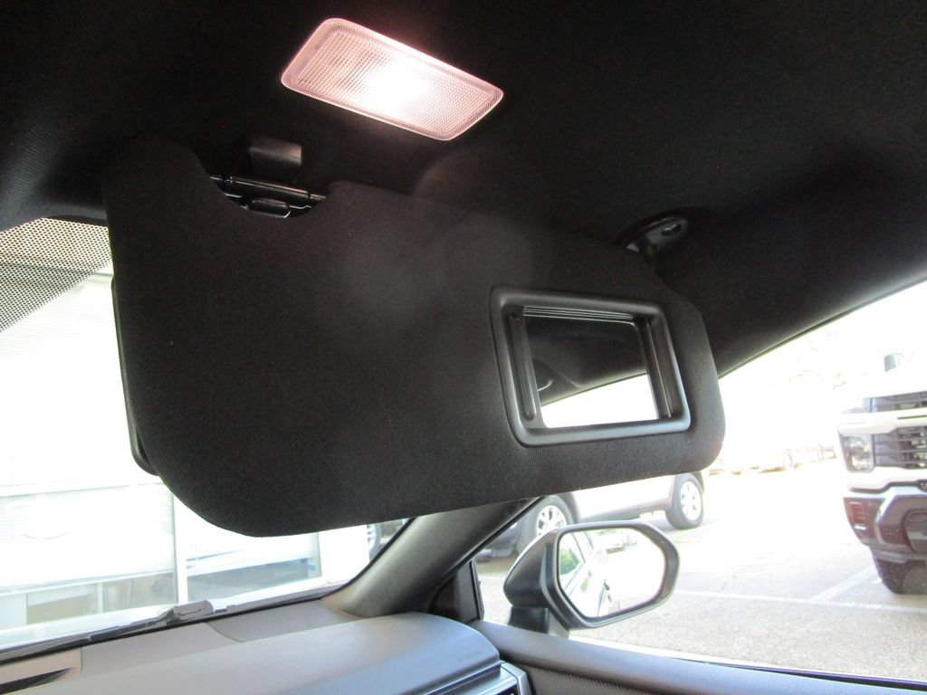 Used 2025 Toyota Camry SE FWD image 38