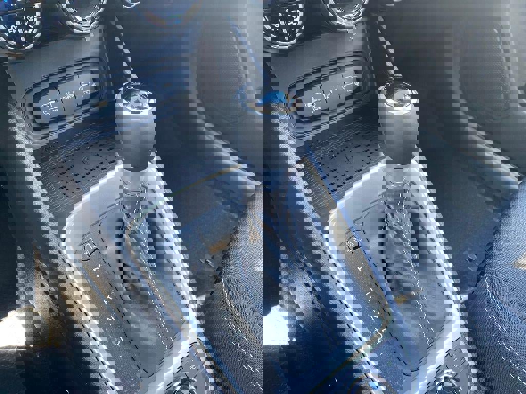 New 2026 Hyundai Venue SEL FWD image 17