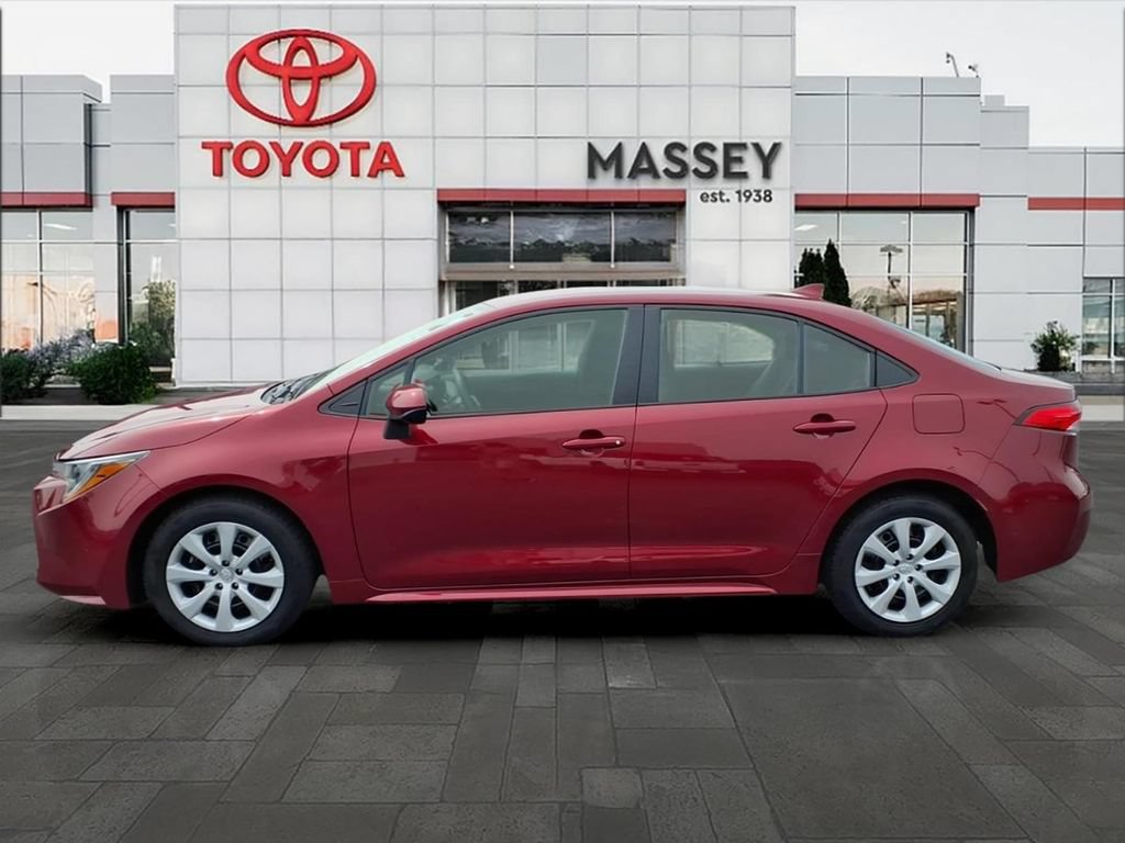 Used 2025 Toyota Corolla LE FWD image 6