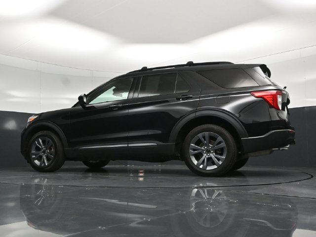 Used 2023 Ford Explorer XLT w/ XLT Sport Appearance Package AWD/4WD image 61