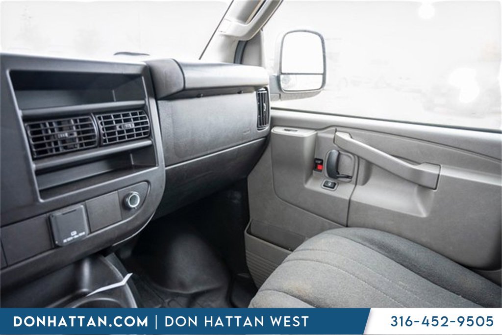 Used 2023 Chevrolet Express 2500 w/ Driver Convenience Package image 11