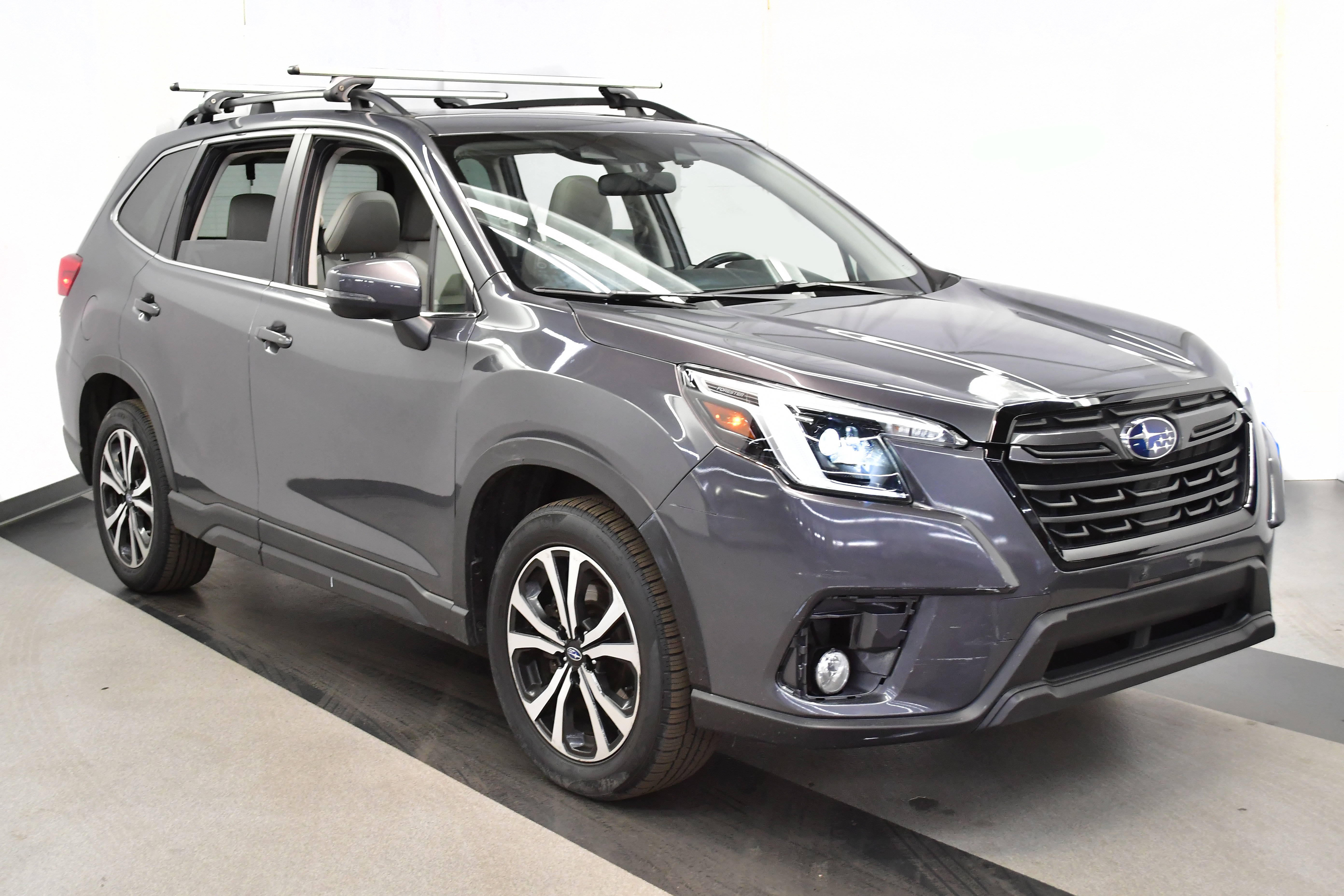 Used 2022 Subaru Forester Limited image 2