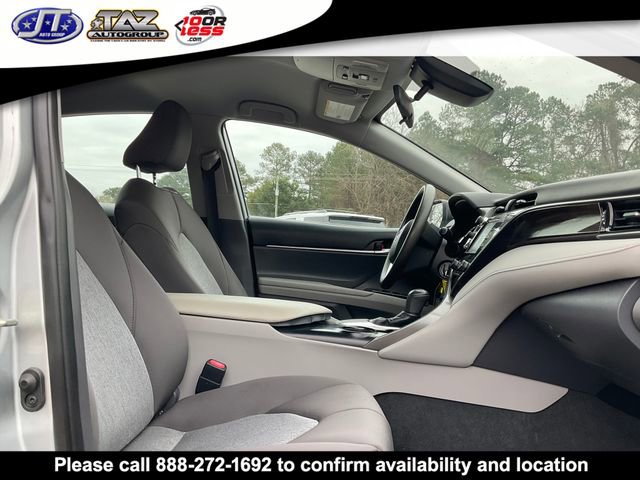 Used 2019 Toyota Camry LE FWD image 13