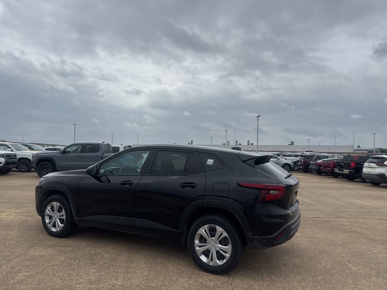 Used 2025 Chevrolet Trax LS image 12