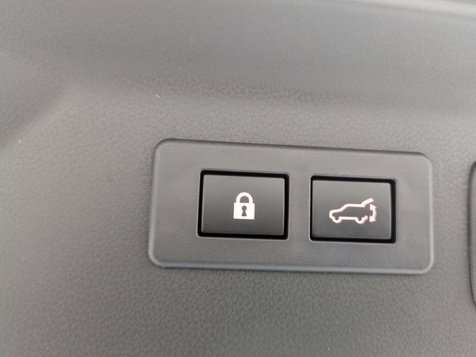 Certified 2025 Subaru Forester Premium AWD/4WD image 12