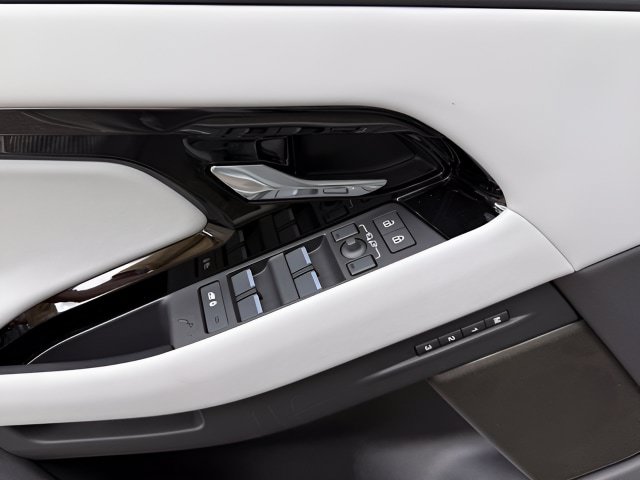 New 2026 Land Rover Range Rover Evoque S AWD/4WD image 12