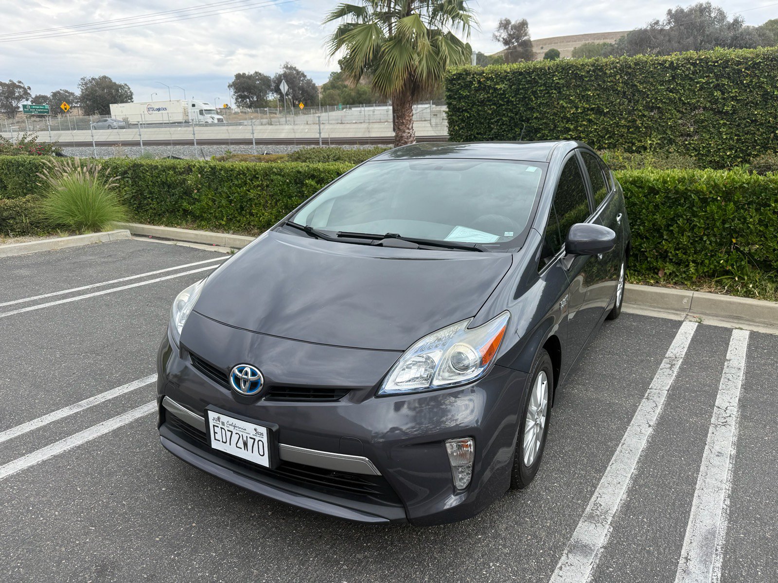 Used 2015 Toyota Prius Prime Plug-In Hybrid FWD image 1