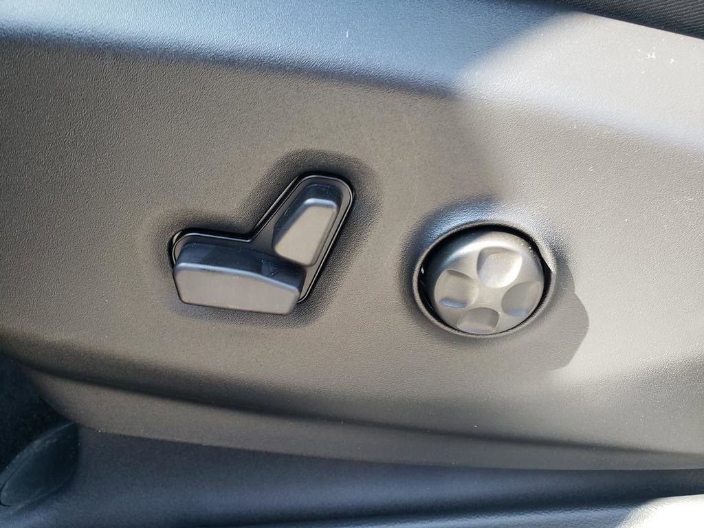 New 2026 Chrysler Pacifica Select image 19