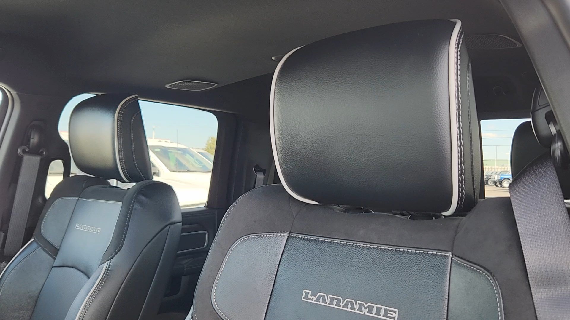 Used 2025 RAM 2500 Laramie AWD/4WD image 10