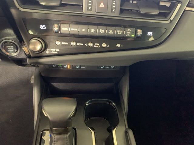 Certified 2025 Lexus ES 350 w/ Accessory Package (Z2) image 26