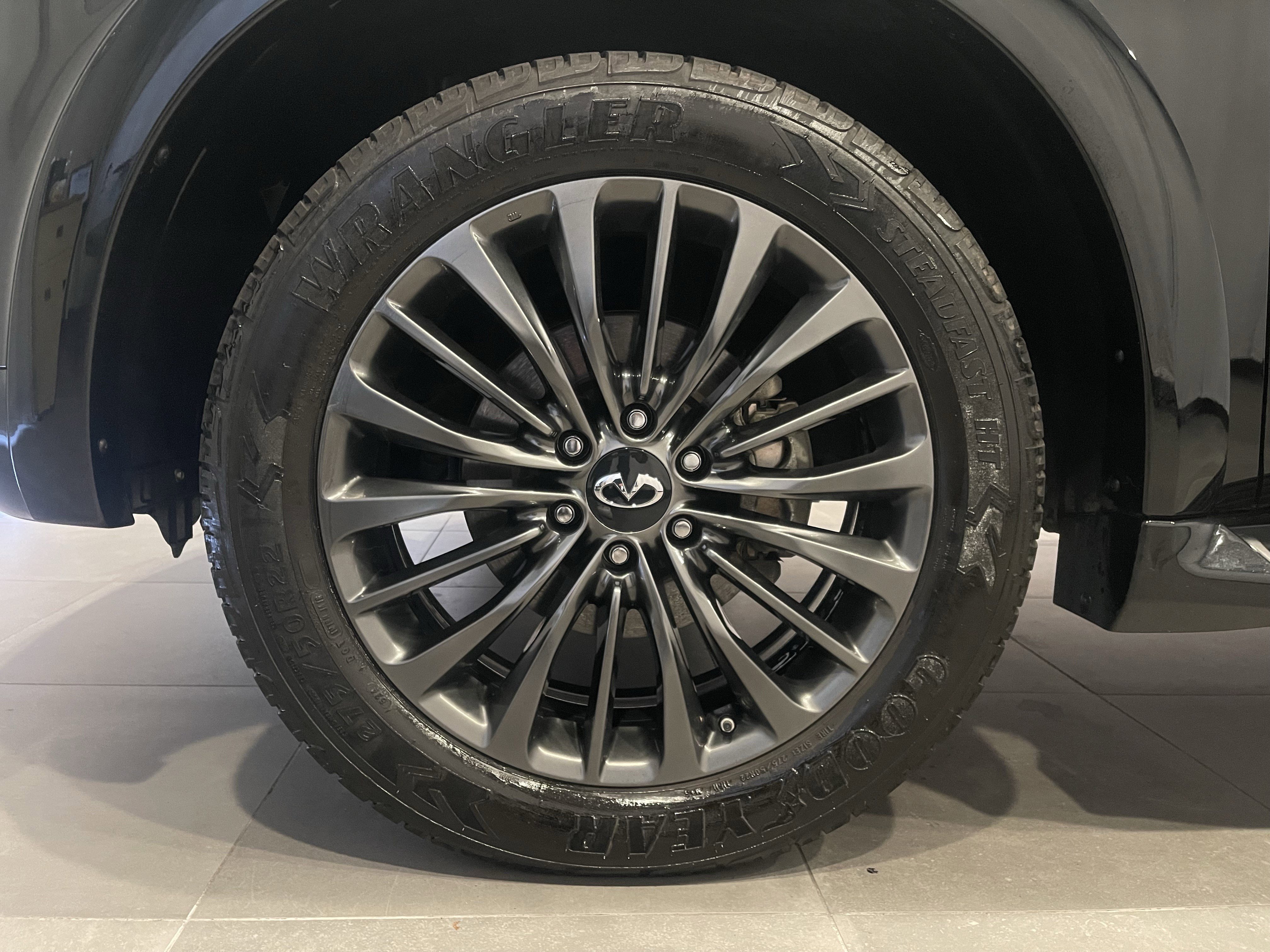 Used 2023 INFINITI QX80 Sensory w/ Cargo Package AWD/4WD image 8