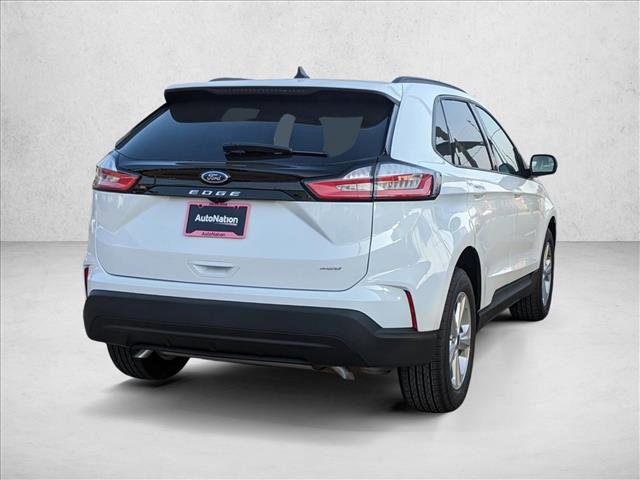 Used 2024 Ford Edge SE image 2