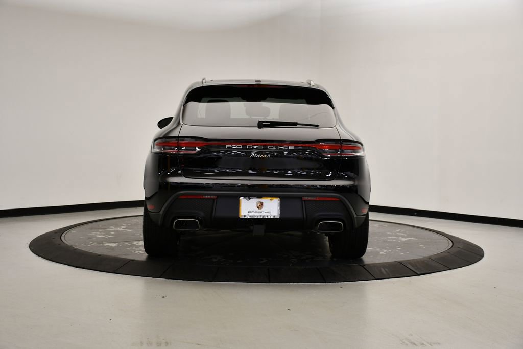 Used 2025 Porsche Macan Turbo image 4