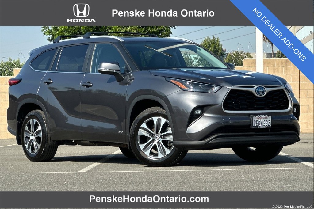 Used 2023 Toyota Highlander XLE