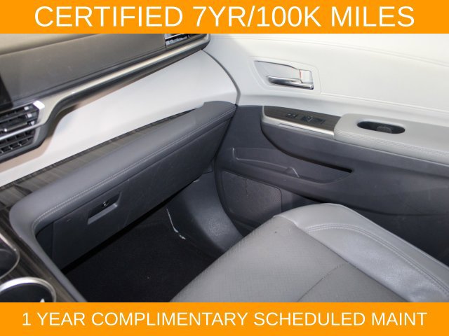 Used 2022 Toyota Sienna Limited FWD image 14