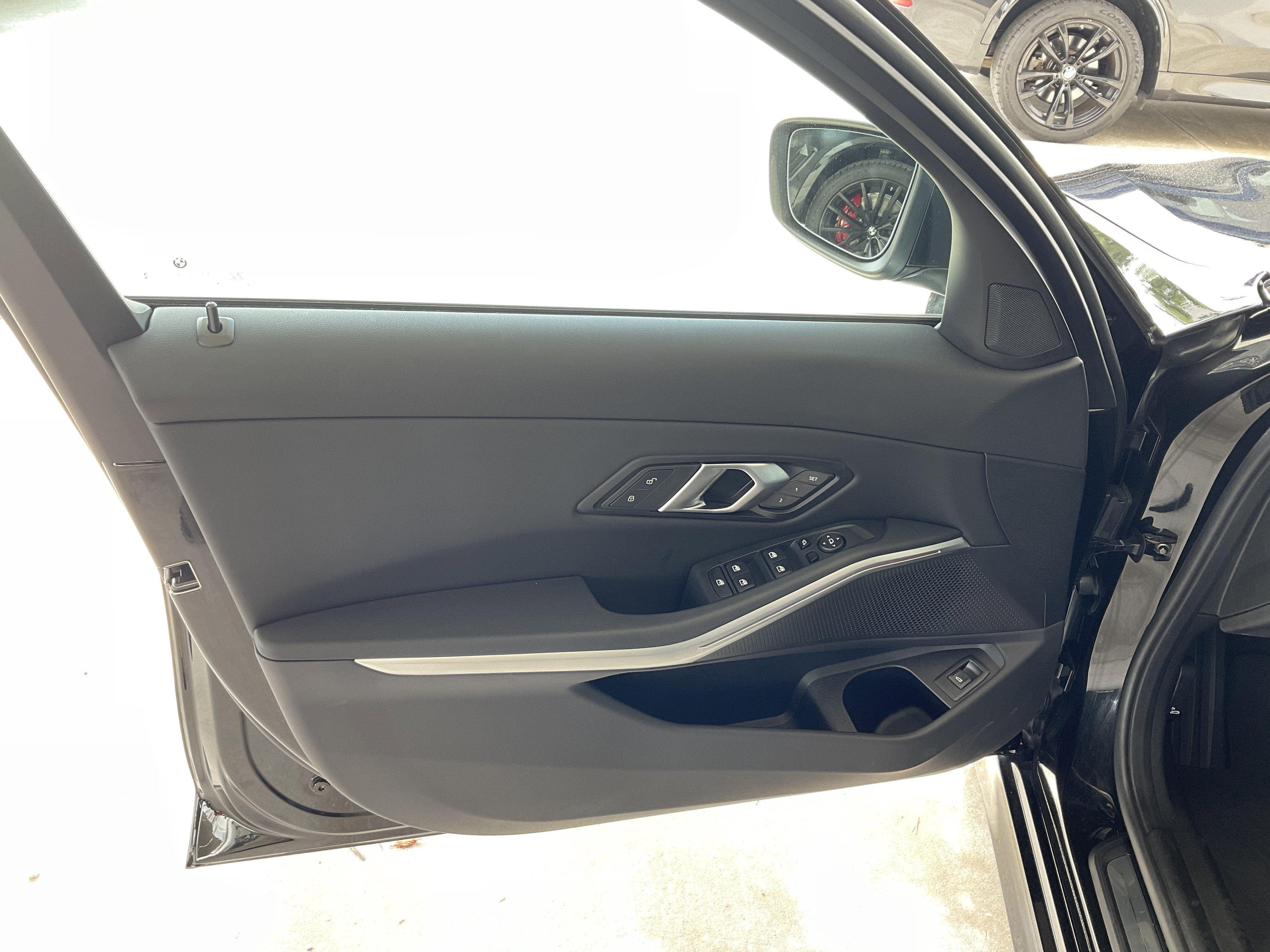 Certified 2025 BMW 330i Sedan w/ Convenience Package image 8